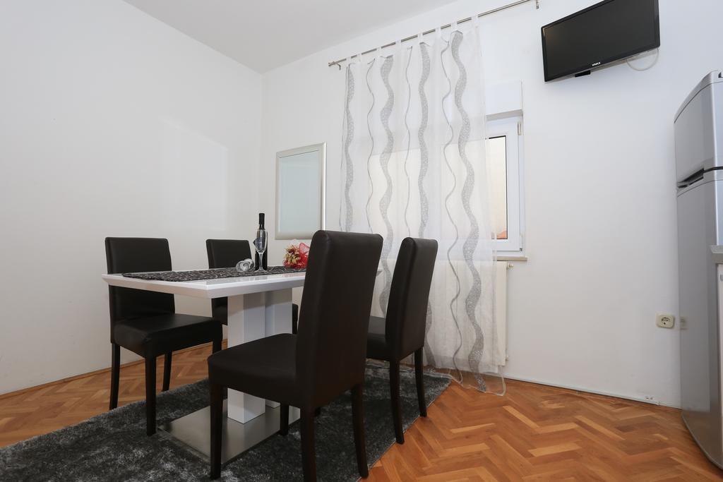 Apartments Maruna Self Check-In زادار الغرفة الصورة